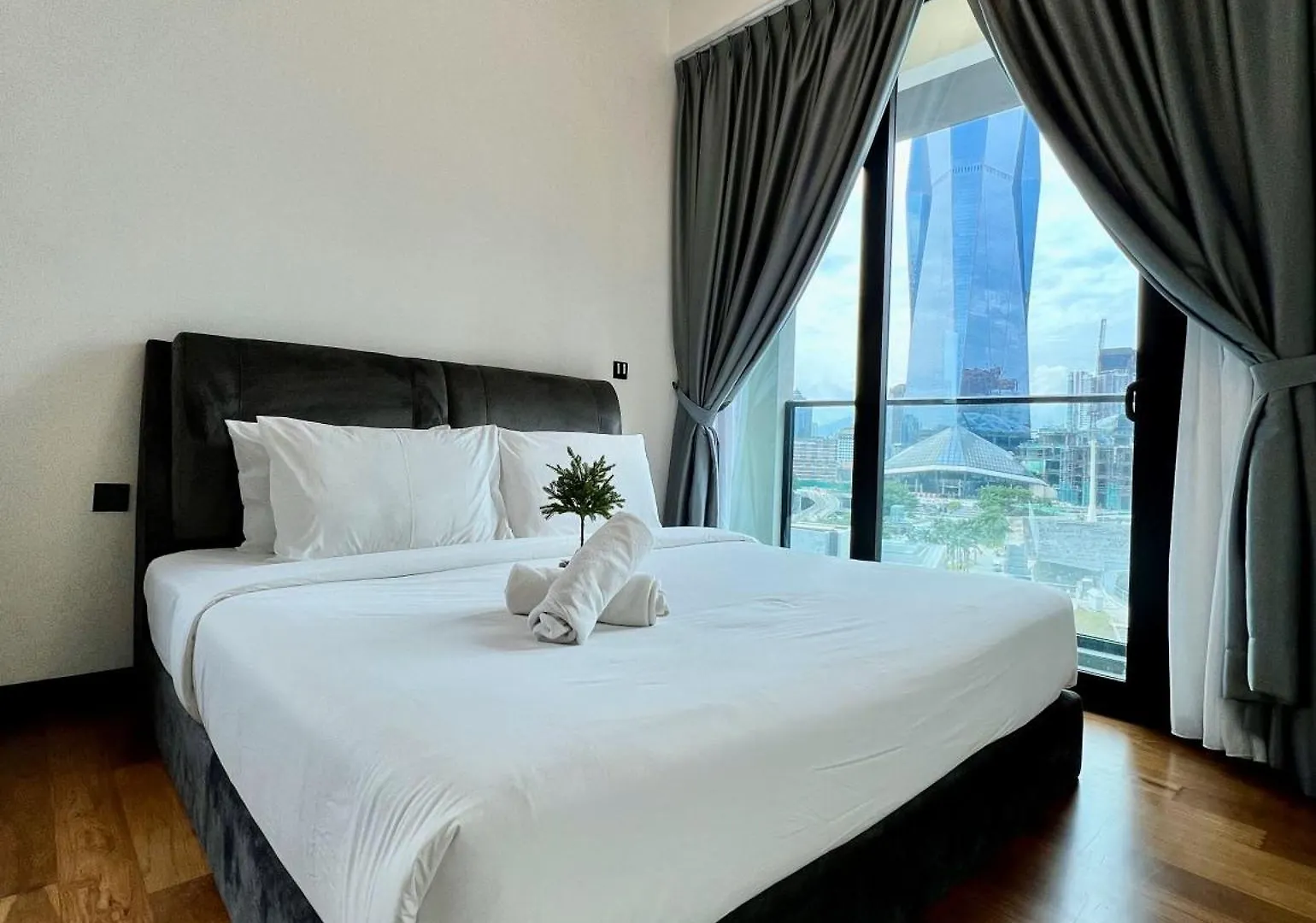 Eucation Home - Opus Residence Kuala Lumpur Apartment